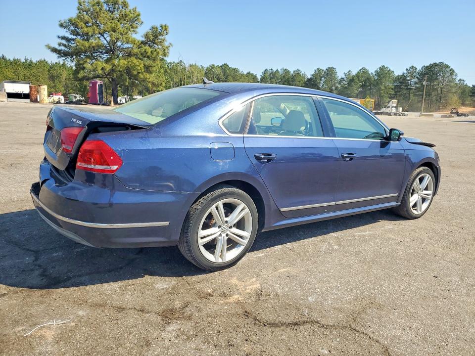 Продажа на аукционе авто 2015 Volkswagen Passat, vin: 1VWCV7A31FC036882, номер лота: 46897096