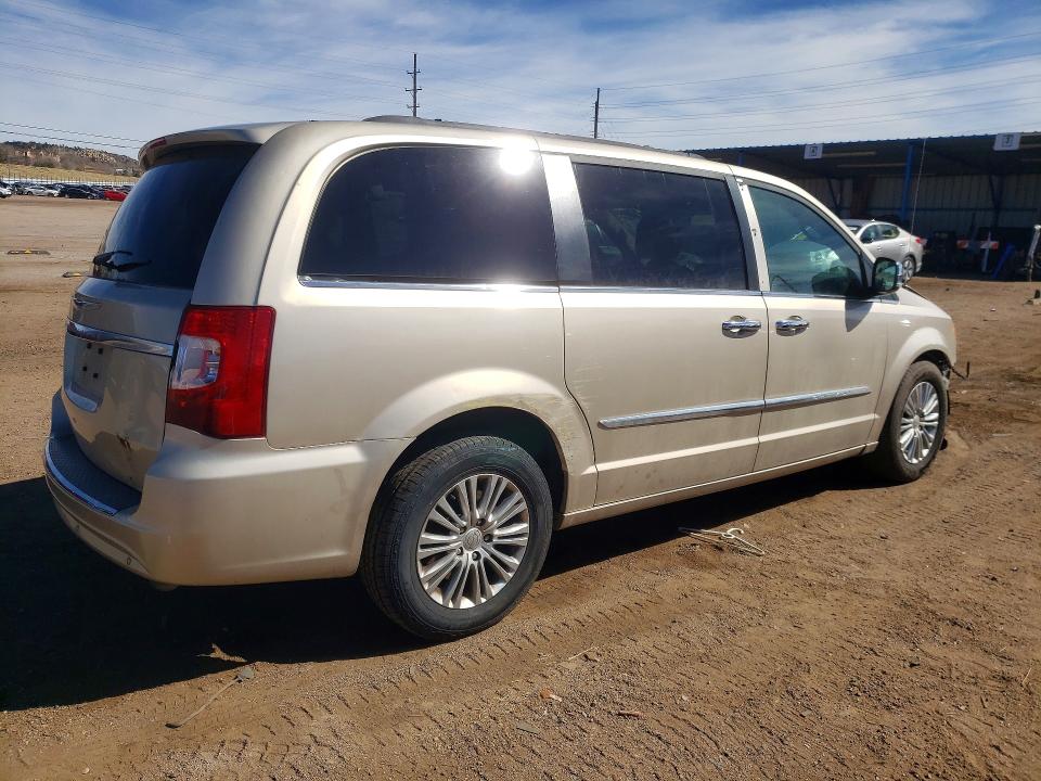 2015 Chrysler Town & Country მანქანა იყიდება აუქციონზე, vin: 2C4RC1CG7FR526511, აუქციონის ნომერი: 46823546