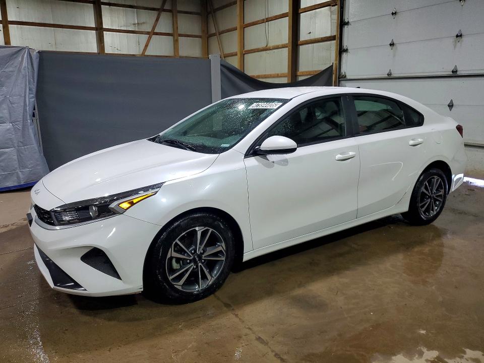 Продажа на аукционе авто 2024 Kia Forte, vin: 3KPF24AD2RE779693, номер лота: 47994406