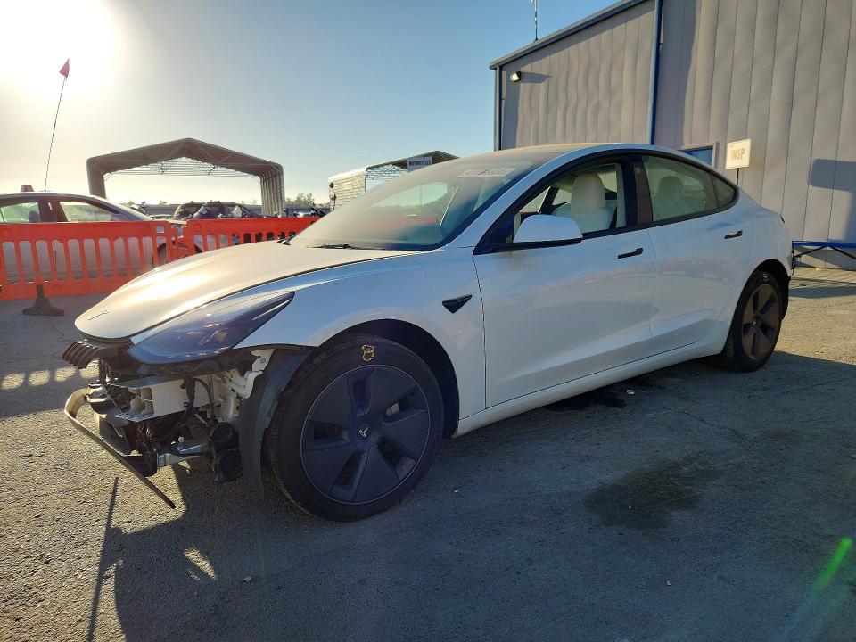 Продажа на аукционе авто 2023 Tesla Model 3, vin: 5YJ3E1EA1PF608272, номер лота: 47090306