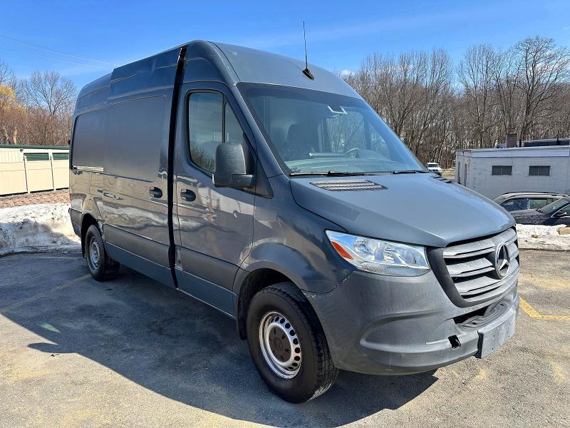 77342015 :رقم المزاد ، WD4PF0CD3KP099280 vin ، 2019 Mercedes Benz Sprinter مزاد بيع