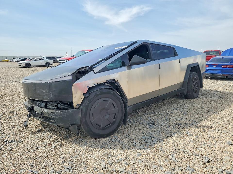 48395836 :رقم المزاد ، 7G2CEHED4SA059317 vin ، 2025 Tesla Cybertruck مزاد بيع