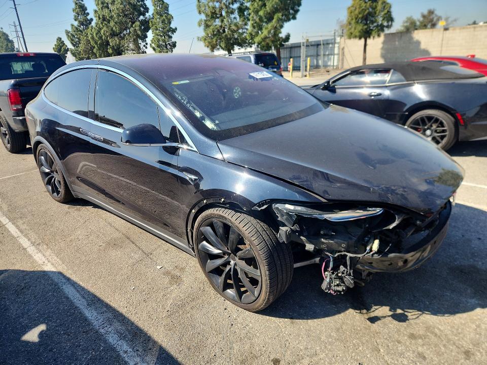 Продажа на аукционе авто 2017 Tesla Model X, vin: 5YJXCBE28HF060844, номер лота: 47115456