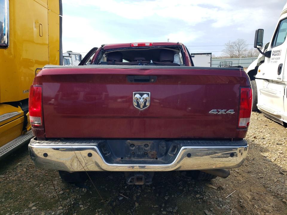 41868726 :رقم المزاد ، 3C63R3CJ1JG335202 vin ، 2018 Ram 3500 مزاد بيع