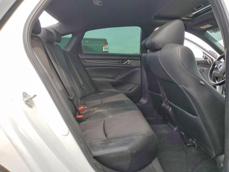 46108786 :رقم المزاد ، 1HGCV2F37NA006635 vin ، 2022 Honda Accord مزاد بيع