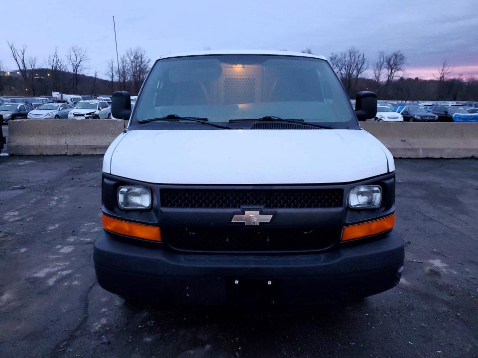 2014 Chev Express G2500 მანქანა იყიდება აუქციონზე, vin: 1GCWGGCA5E1134457, აუქციონის ნომერი: 42022366