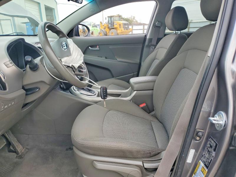 47077786 :رقم المزاد ، KNDPBCAC1G7844780 vin ، 2016 Kia Sportage مزاد بيع