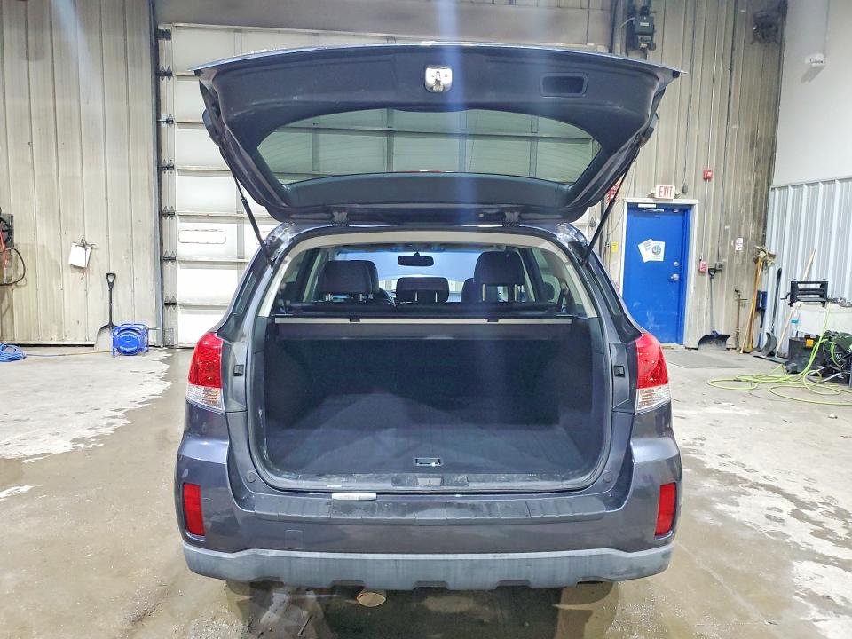 2011 Subaru Outback მანქანა იყიდება აუქციონზე, vin: 4S4BRBKC6B3437130, აუქციონის ნომერი: 46824426