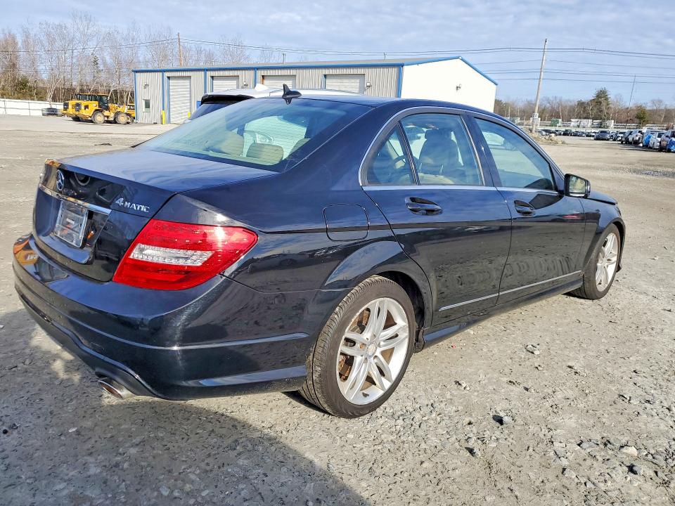 Продажа на аукционе авто 2012 Mercedes-benz C, vin: WDDGF8BB4CR228860, номер лота: 46562036