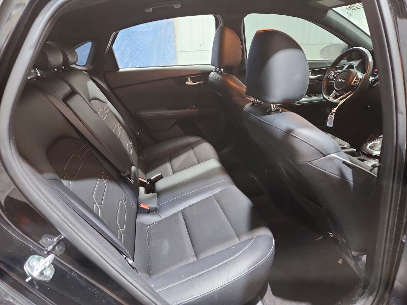 2023 Kia Forte მანქანა იყიდება აუქციონზე, vin: 3KPF54AD6PE655737, აუქციონის ნომერი: 79880725