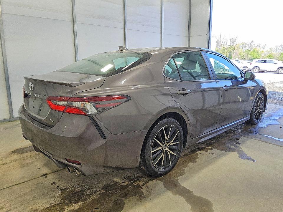 Продажа на аукционе авто 2023 Toyota Camry, vin: 4T1G11AK5PU807064, номер лота: 46121956