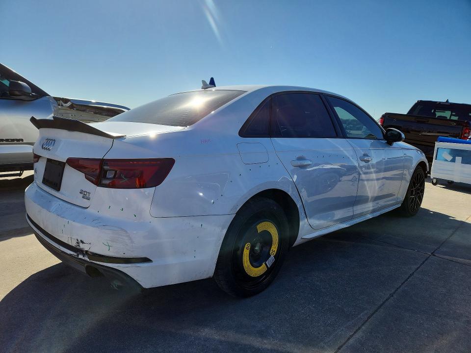 Продажа на аукционе авто 2018 Audi A4, vin: WAUKMAF40JA076470, номер лота: 42038376