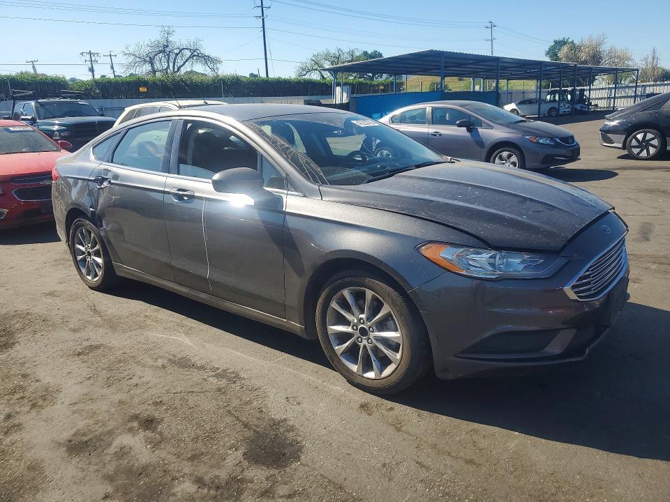 2017 Ford Fusion მანქანა იყიდება აუქციონზე, vin: 3FA6P0HDXHR275471, აუქციონის ნომერი: 47233796