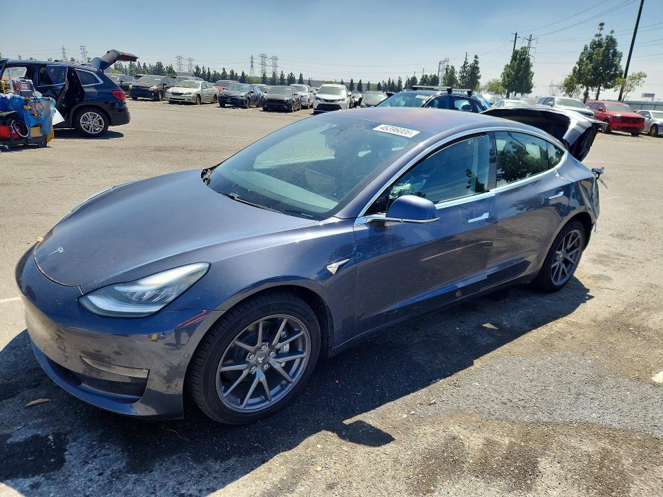 46396006 :رقم المزاد ، 5YJ3E1EB7JF114370 vin ، 2018 Tesla Model 3 مزاد بيع