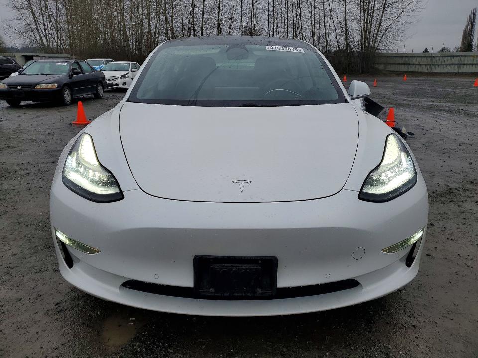 41637676 :رقم المزاد ، 5YJ3E1EB3LF638487 vin ، 2020 Tesla Model 3 مزاد بيع