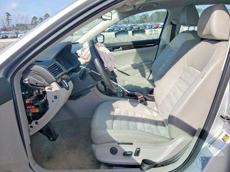 79899115 :رقم المزاد ، 1VWCT7A33EC015603 vin ، 2014 Volkswagen Passat مزاد بيع