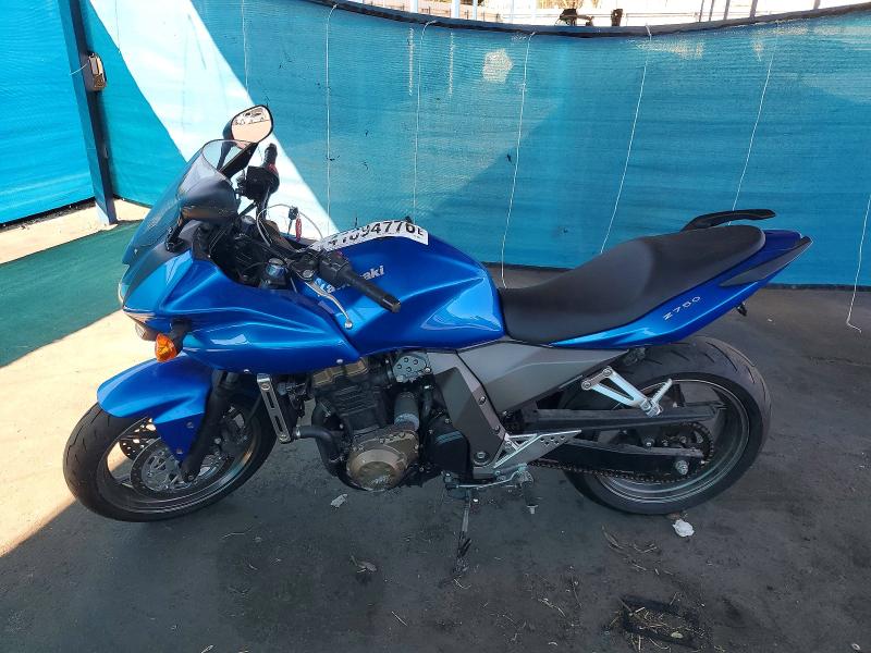 41894776 :رقم المزاد ، JKAZRDK135A000015 vin ، 2005 Kawasaki Zr750 مزاد بيع