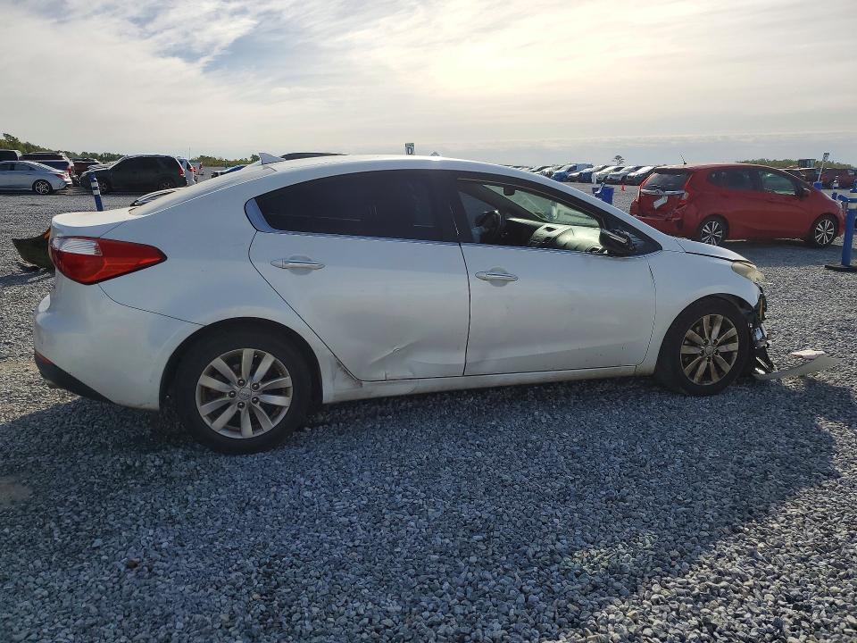 2015 Kia Forte მანქანა იყიდება აუქციონზე, vin: KNAFX4A80F5266290, აუქციონის ნომერი: 41902906