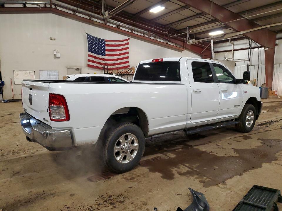 46891086 :رقم المزاد ، 3C6UR5JJ9NG262685 vin ، 2022 Ram 2500 مزاد بيع