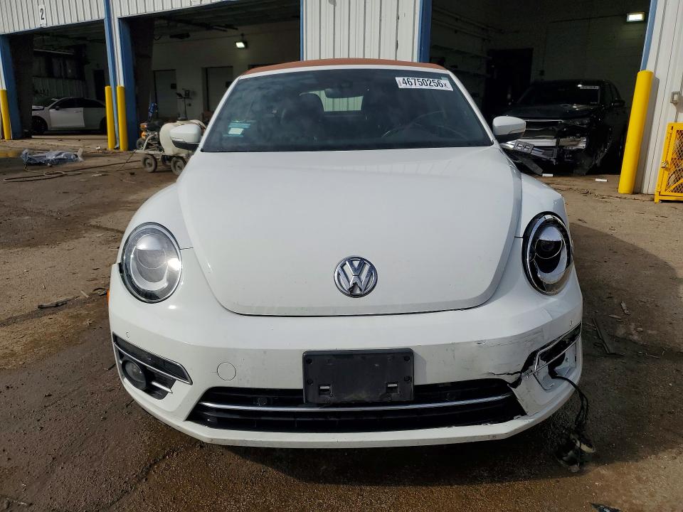 46750256 :رقم المزاد ، 3VW5DAAT5KM500936 vin ، 2019 Volkswagen Beetle مزاد بيع