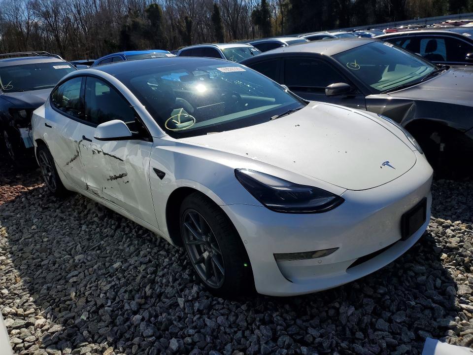 Продажа на аукционе авто 2022 Tesla Model 3, vin: 5YJ3E1EAXNF326953, номер лота: 99828725