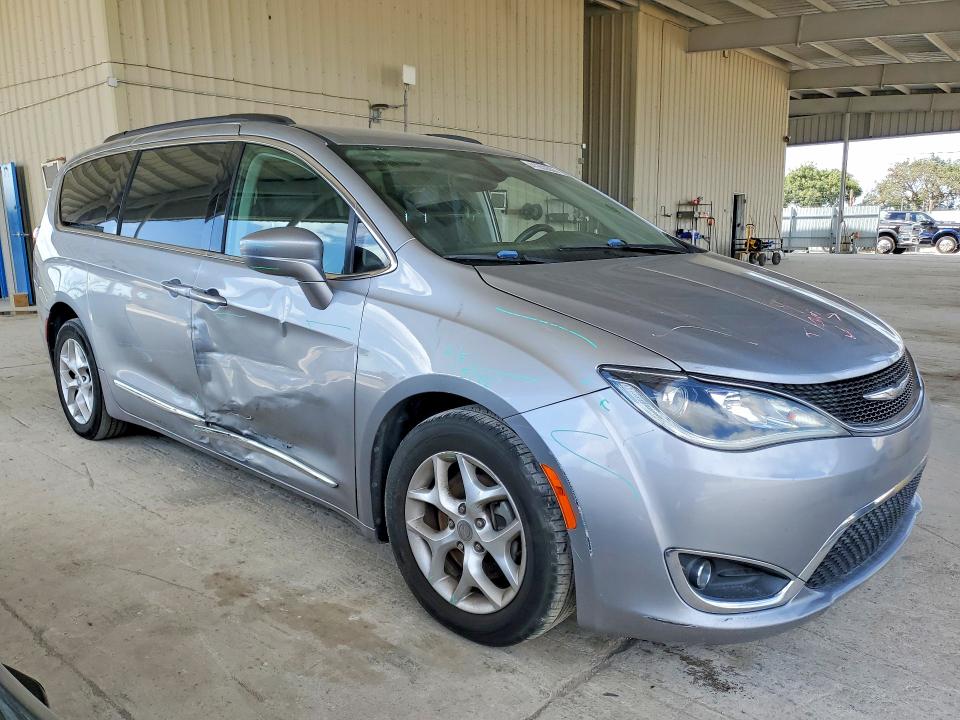 Продажа на аукционе авто 2017 Chrysler Pacifica, vin: 2C4RC1BG6HR784815, номер лота: 41650906