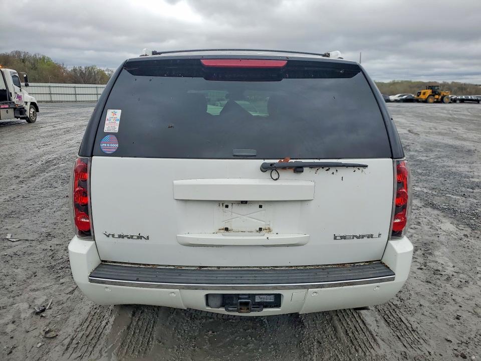46283736 :رقم المزاد ، 1GKFK63888J102827 vin ، 2008 Gmc Yukon مزاد بيع