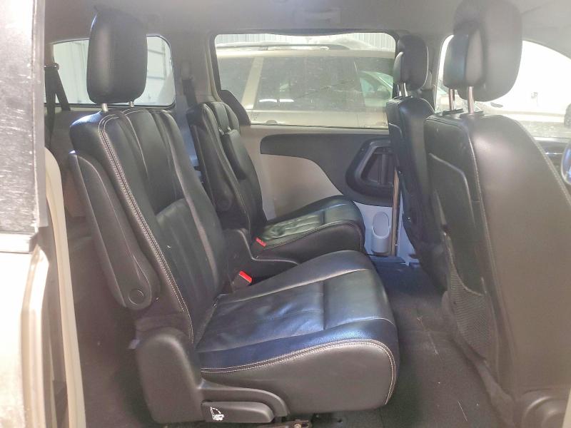46057636 :رقم المزاد ، 2C4RC1BG7FR551586 vin ، 2015 Chrysler Town & Country مزاد بيع