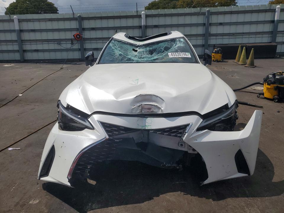 Продаж на аукціоні авто 2024 Lexus Is 300, vin: JTHCA1D28R5132725, номер лоту: 45530746