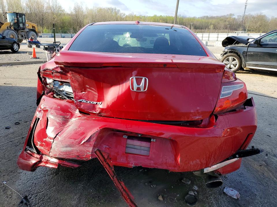 48086676 :رقم المزاد ، 1HGCT1B73HA009450 vin ، 2017 Honda Accord مزاد بيع
