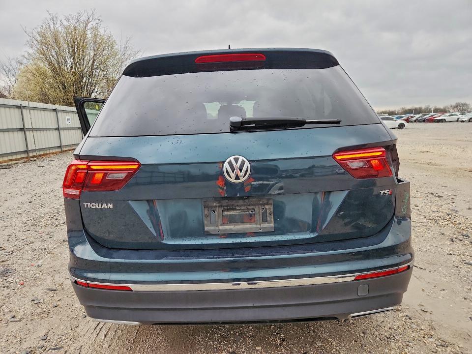 Продаж на аукціоні авто 2018 Volkswagen Tiguan, vin: 3VV3B7AX1JM007938, номер лоту: 79974265