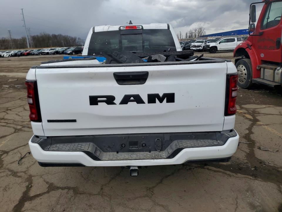 Продажа на аукционе авто 2025 Ram 1500, vin: 1C6RREBG7SN570059, номер лота: 46209776