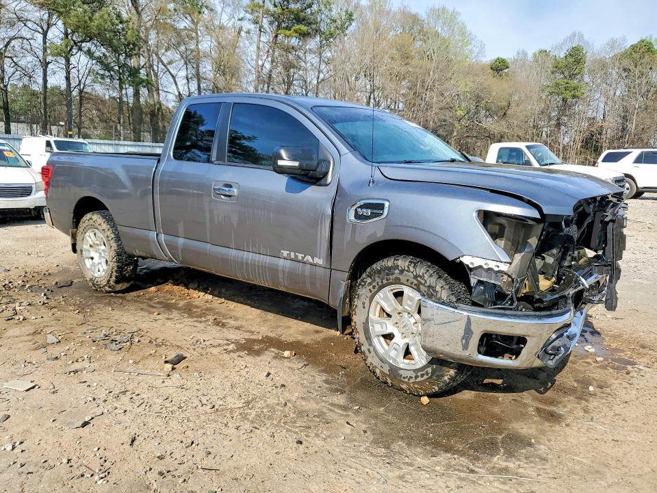 46649226 :رقم المزاد ، 1N6AA1CJ5HN556408 vin ، 2017 Nissan Titan مزاد بيع
