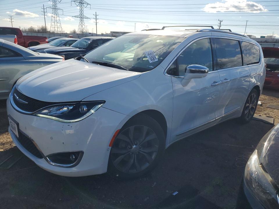 45819856 :رقم المزاد ، 2C4RC1GG1HR812254 vin ، 2017 Chrysler Pacifica مزاد بيع