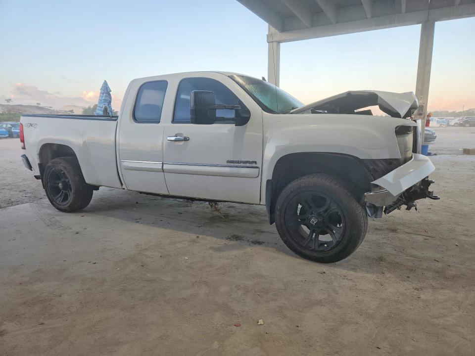 47878956 :رقم المزاد ، 1GTR2VE33BZ117569 vin ، 2011 Gmc Sierra مزاد بيع