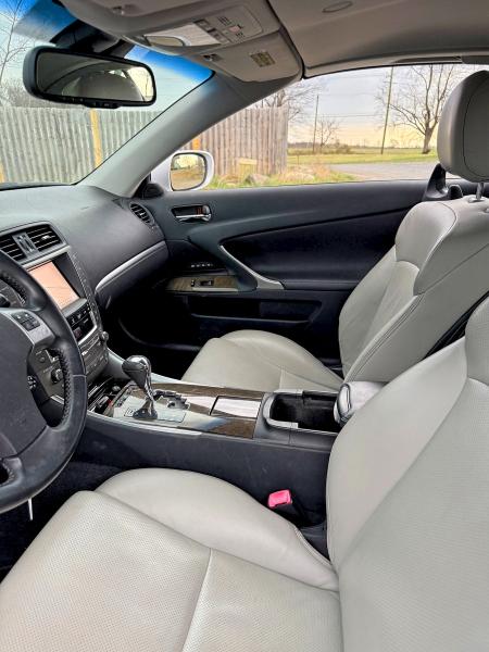 Продажа на аукционе авто 2011 Lexus Is 250c, vin: JTHFF2C29B2519670, номер лота: 47649516