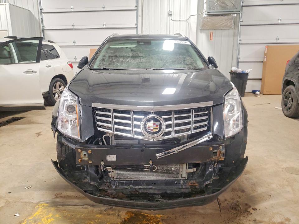 45667456 :رقم المزاد ، 3GYFNBE37ES616041 vin ، 2014 Cadillac Srx مزاد بيع