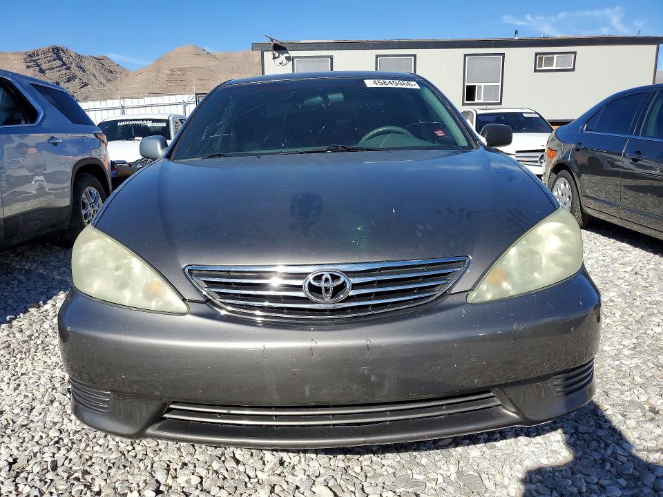 2005 Toyota Camry მანქანა იყიდება აუქციონზე, vin: 4T1BE32K95U510255, აუქციონის ნომერი: 45849466