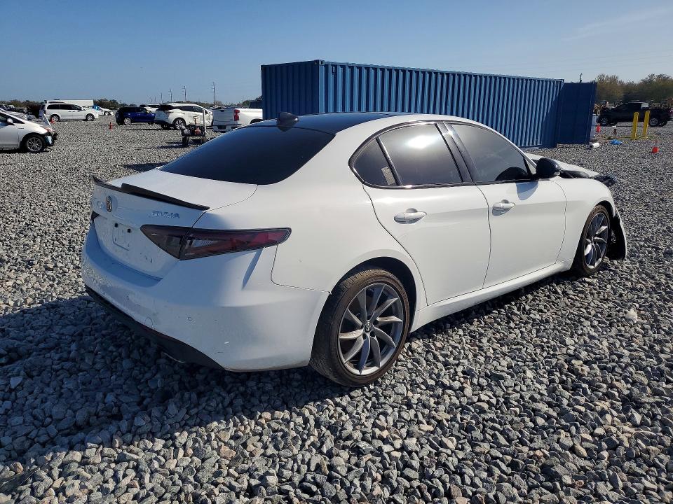 42044796 :رقم المزاد ، ZARFAMBN4R7679997 vin ، 2024 Alfa Romeo Giulia مزاد بيع