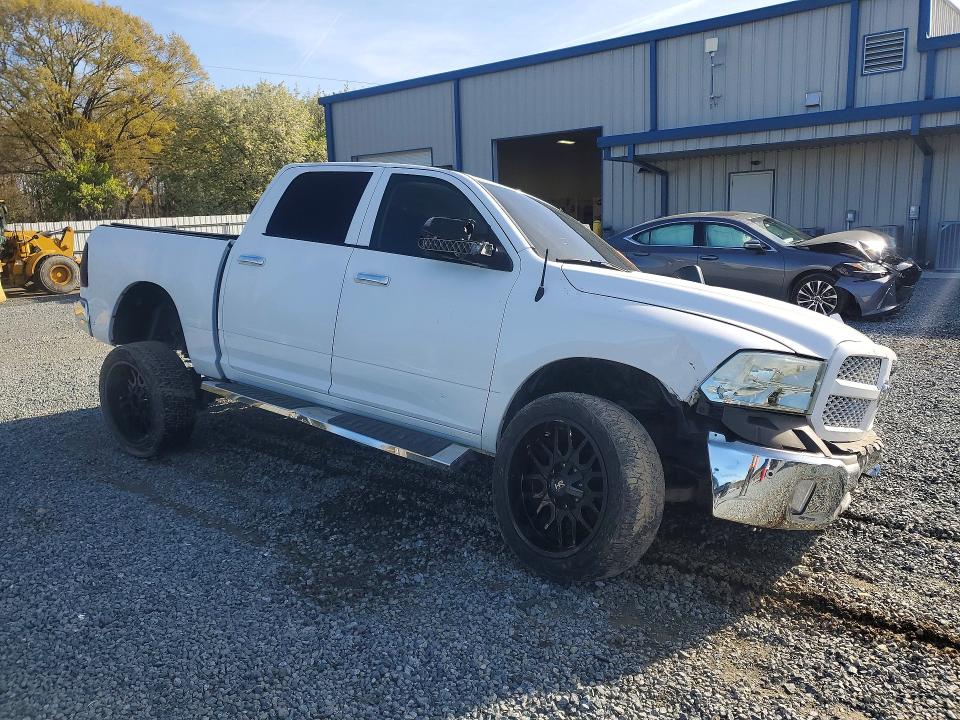 Продажа на аукционе авто 2016 Ram 1500, vin: 3C6RR6LT0GG300883, номер лота: 46262556