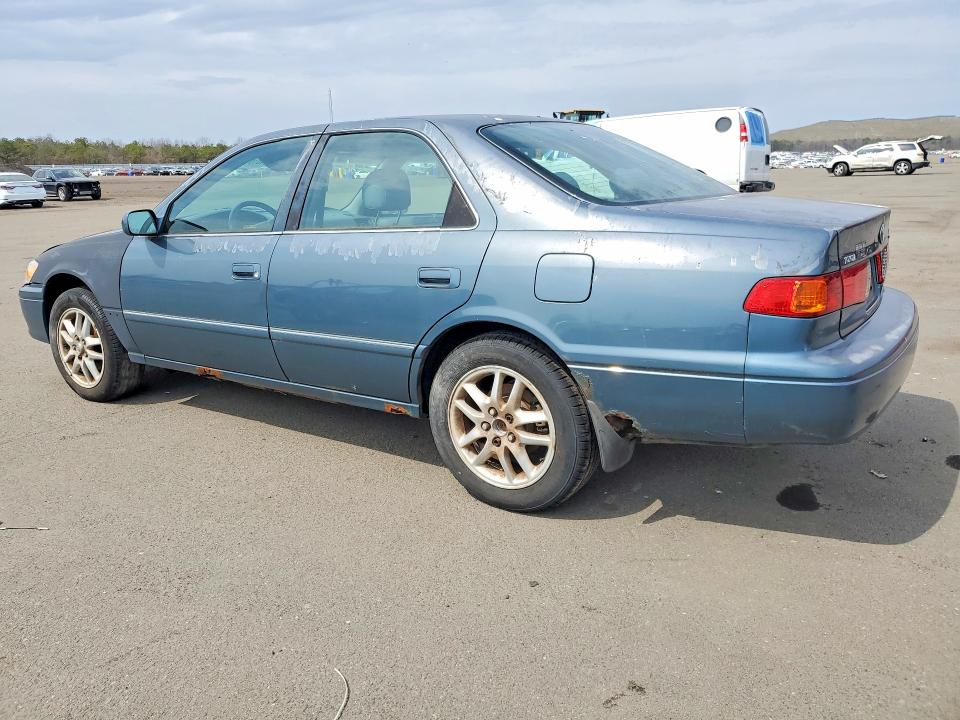 48184506 :رقم المزاد ، 4T1BF28K21U964405 vin ، 2001 Toyt Camry مزاد بيع