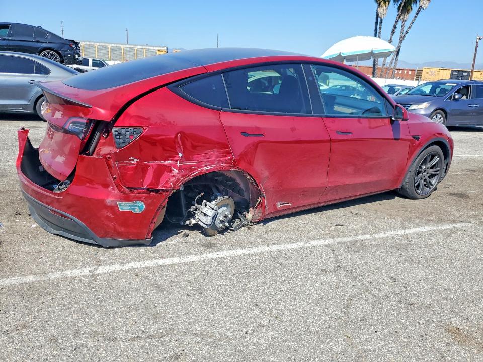 2025 Tesla Model Y მანქანა იყიდება აუქციონზე, vin: 7SAYGDED5SF320911, აუქციონის ნომერი: 45825556