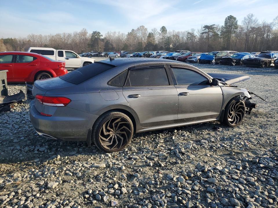 2021 Volkswagen Passat მანქანა იყიდება აუქციონზე, vin: 1VWAA7A33MC012132, აუქციონის ნომერი: 46705636
