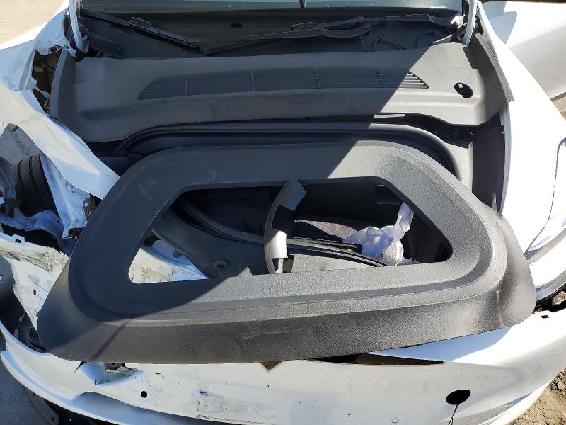 47556396 :رقم المزاد ، 7SAYGDEE7NF424071 vin ، 2022 Tesla Model Y مزاد بيع