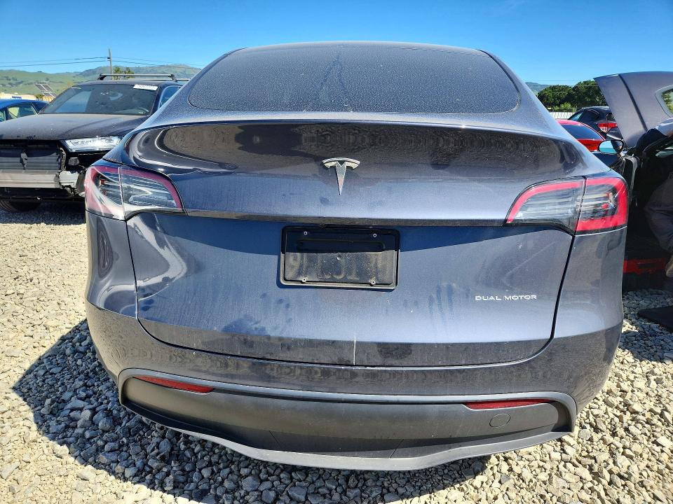 45765076 :رقم المزاد ، 7SAYGDEE7PF632888 vin ، 2023 Tesla Model Y مزاد بيع