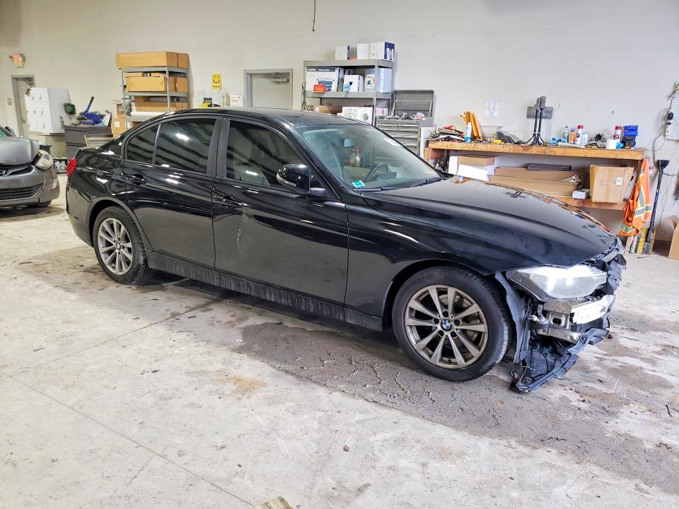 78684335 :رقم المزاد ، WBA8A3C51GK690622 vin ، 2016 Bmw 320 مزاد بيع