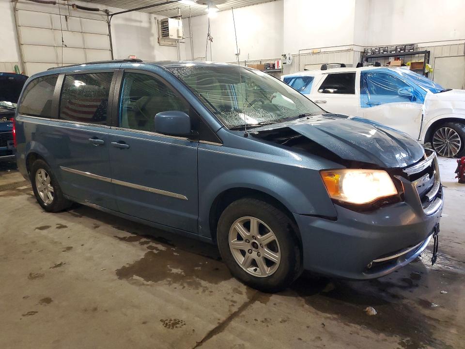 41901036 :رقم المزاد ، 2A4RR5DGXBR783476 vin ، 2011 Chrysler Town & Country مزاد بيع