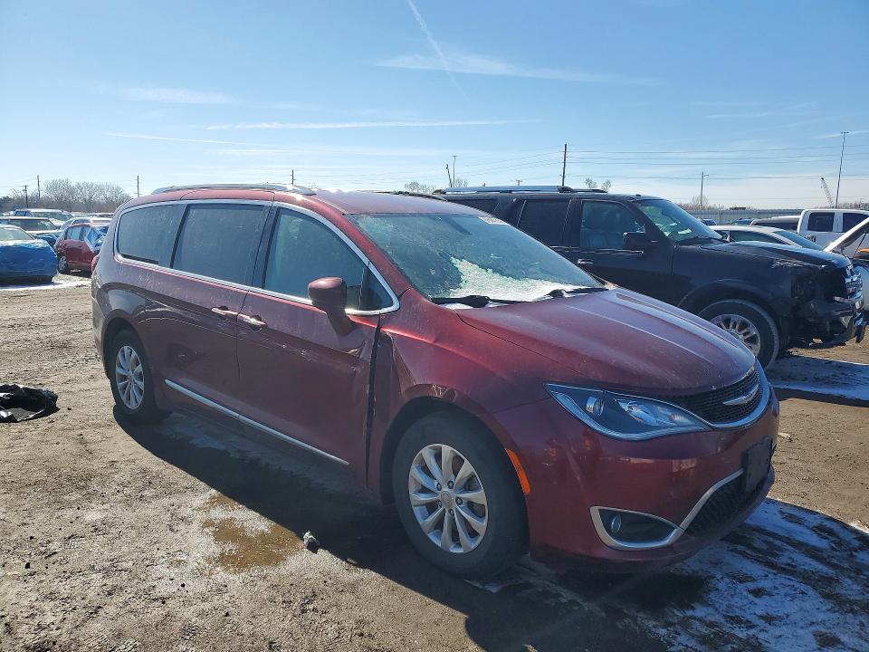 2018 Chrysler Pacifica მანქანა იყიდება აუქციონზე, vin: 2C4RC1BG3JR246367, აუქციონის ნომერი: 46441356