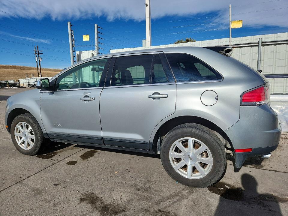 2007 Lincoln Townhouse Mkx მანქანა იყიდება აუქციონზე, vin: 2LMDU88C27BJ24945, აუქციონის ნომერი: 45820136