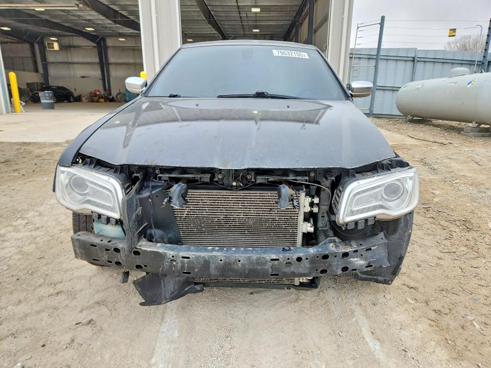 79632155 :رقم المزاد ، 2C3CCAKG5HH665136 vin ، 2017 Chrysler 300c مزاد بيع